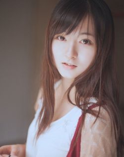 国产精品美女校花在线